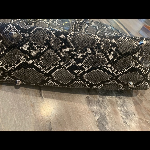 Zara Snake Skin Tote - Picture 3 of 5